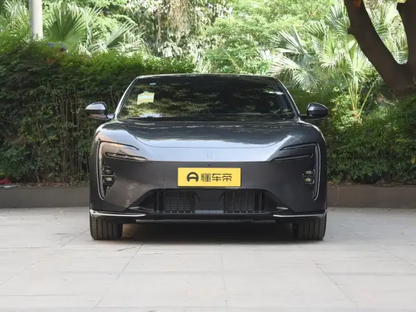 2025 Avatr 06